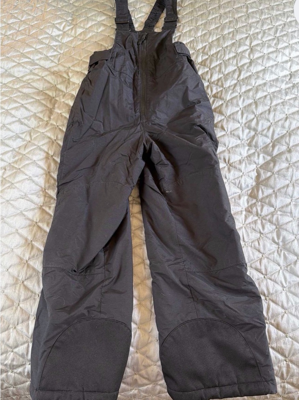 Men's Black Insulated Snow Bib Joggers with Adjustable Straps